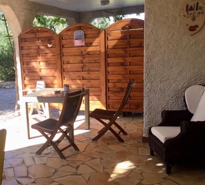 Hotel Le Patio Fleuri Lorgues Exterior foto